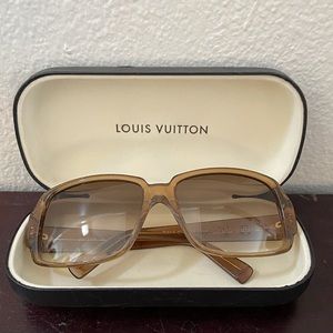 Louis Vuitton Sunglasses 🕶